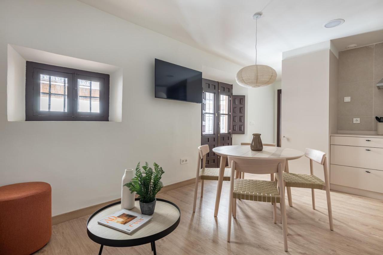Apartamentos Libere Malaga La Merced Exterior photo